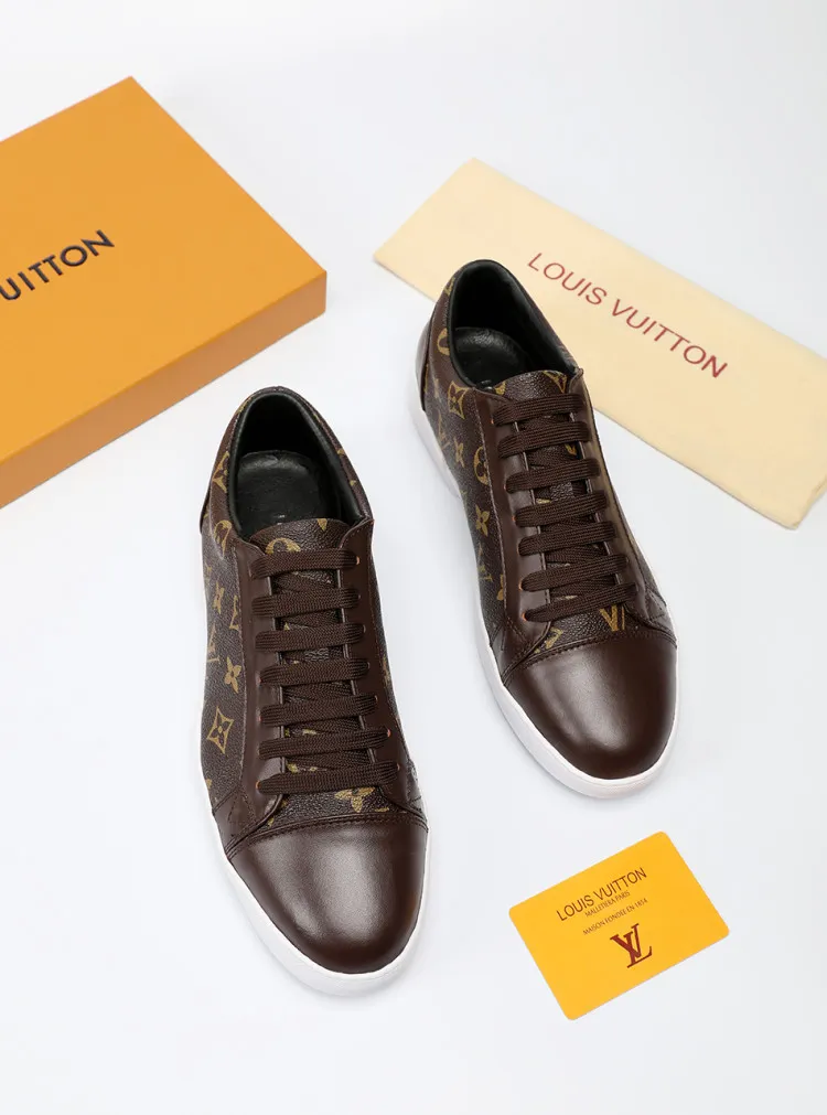 Factory price: 360💰LV official website popular series🔥🔥: 2 production, selected high-end imported cowhide, sheepskin lining sheepskin pads, paired with Louis Vuitton Monogram Ecli men's shoes 💰se canvas and pure black rubber soles, the ultimate simple design, the perfect interpretation of the latest inspiration for shoes, the integration of classics and fashion, high-end quality, worthy of your possession. The bottom car line will never be unglued🏆🏆🏆Welcome all sellers to sell in the picture above. We can send one piece on behalf of you. The code number is 38-44 (45 codes can be customized)